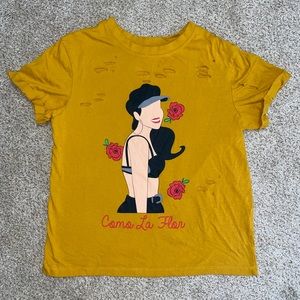 Selena Distressed Top 💛🌹